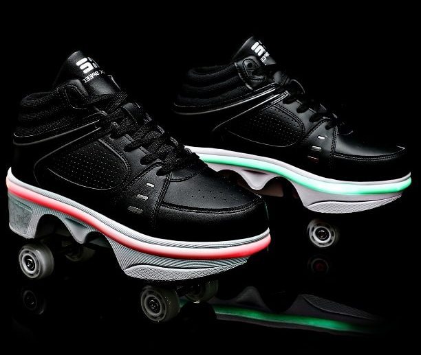 Фото черных высоких кроссовок с открытыми колесами и LED подсветкой 